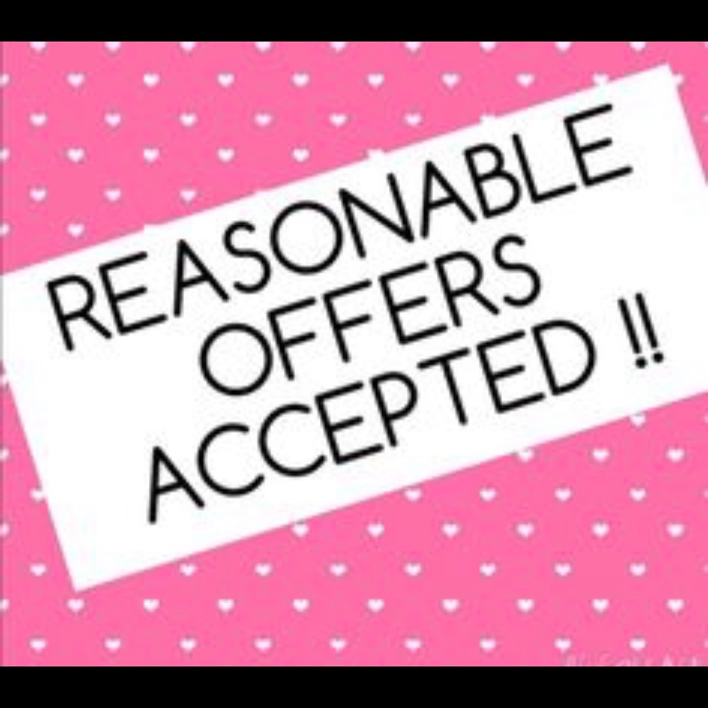 Make me an offer!!! 😊👗👠💄👜🛍☀️